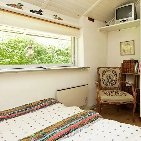 Three-bedroom Holiday In 7 度假居 Fårvang